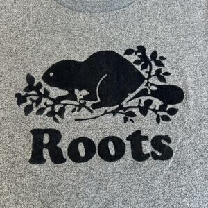 Roots Canada Beaver Unisex Shirt Size L Gray with Black Flocked Fuzzy Logo